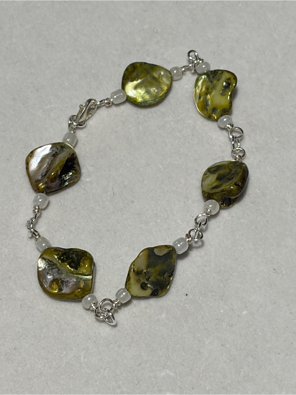 Green Mother of Pearl Bracelet with Cream Accent Beads